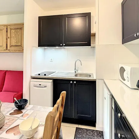 아파트 Lumineux Avec Balcon - Pied Des Pistes, Piscine, Parking Et Commerces A Proximite - Fr-1-267-218